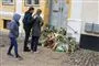 blomster ved indgangsdør