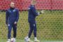 Christian Eriksen og Kasper Schmeichel på træningsbanen