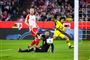 Borussia Dortmunds angriber Karim Adeyemi (til højre) scorede målet til 1-0 mod Bayern München, der tabte 0-2 i lørdagens kamp i Bundesligaen.