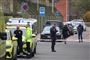 Politi og ambulance på stedet