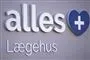 skillt med teksten alles lægehus