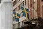 To svenske flag på en bygning