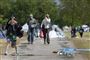 Midt- og Vestsjællands Politi skriver på det sociale medie X, at trafikken omkring Roskilde Festival er ved at stoppe til lørdag middag. Billedet er taget lørdag, imens solen tittede frem på festivalpladsen. (Arkivfoto).