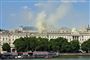 Somerset House ligger mellem Themsen og Strand.