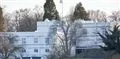 et stort hvidt hus
