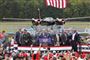 Trump taler bag skudsikkert glas i Asheboro i North Carolina.