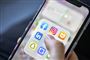 sociale medier på en smartphone