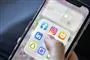 sociale medier på en smartphone