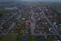 dronebillede af by