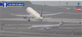 to fly tæt på hinanden i en lufthavn