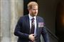 Prins Harry med medaljer på brystet