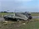 to biler og trailer ligger i grøften