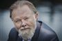 nærportræt af mand med skæg