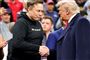 trump og musk hilser på hinanden