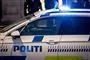 politibil holder på vej 
