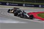 formel 1 racere i sving