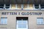 Retten i Glostrup har fredag idømt en kvindelig betjent en bøde på 9000 kroner, efter at hun ved en fejl kom til at skyde en kollega under en øvelse sidste år. (Arkivfoto).