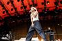 Annika åbner Orange Scene på Roskilde Festival onsdag, men afbrydes af tekniske problemer.