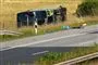 Bus på siden i grøft