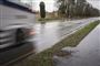 Flere steder meldes der om kraftig regn og skybrud, og det præger både togtrafik og trafikken på vejene. (Arkivfoto).