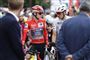Cykelrytter i rød trøje