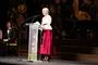 Dronningen Margrethe på en talerstol