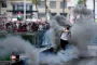 En masse demonstranter