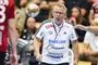 håndboldtræner råber fra sidelinien