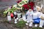 Der blev lagt blomster til minde om den treårige dagen efter ulykken i december 2023. Manden blev mandag idømt tre års fængsel for uagtsomt manddrab.