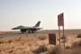 Et F-16 fly på startbanen