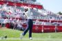 golfspiller på banen