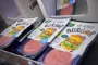 Indpakkede plante"bøffer" ligger i en køledisk