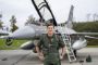 mand foran jagerfly 