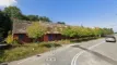 faldefærdige røde krobygninger