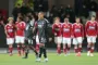 fodboldspillere på banen 