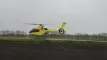 Lægehelikopter på landevej