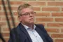 Mand med bekymret ansigtsudtryk