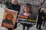 personer med plakater