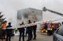 en bygning i brand
