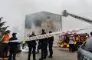 en bygning i brand