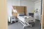 hospitalsseng står på stue
