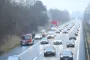 kø og trafik på motorvej