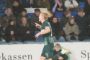 fodboldspiller jubler efter scoring