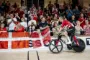cykelrytter foran dannebrog