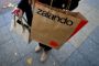 Kvinde med bærepose fra Zalando