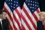 Macron og Trump med Stars and Stripes i baggrunden