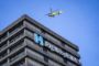 helikopter lander på hospitalsbygning
