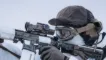 en soldat med et skydevåben