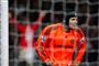 Petr Cech ærgrer sig, mens Wayne Rooney fejrer sin scoring i baggrunden. Foto: AP/Jon Super / POLFOTO