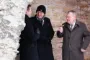Troels Lund Poulsen og Lars Løkke står med frakker på